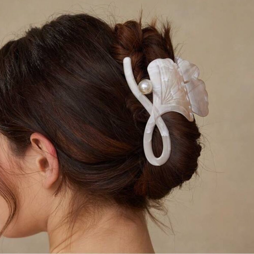 Ginkgo hair clips Q264